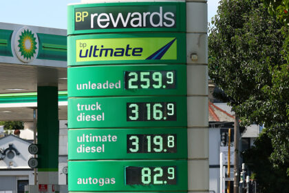 minister-confirms-about-650-australian-service-stations-out-of-petrol-or-diesel