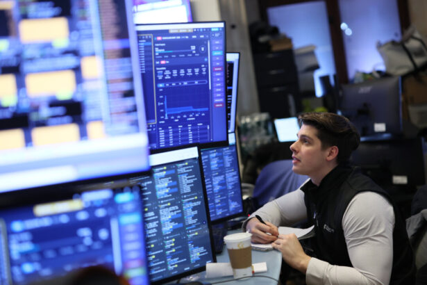 oil-falls,-stocks-jump-on-renewed-hopes-of-iran-war-ending