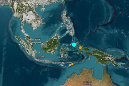 one-dead-as-magnitude-7.4-earthquake-strikes-eastern-indonesia