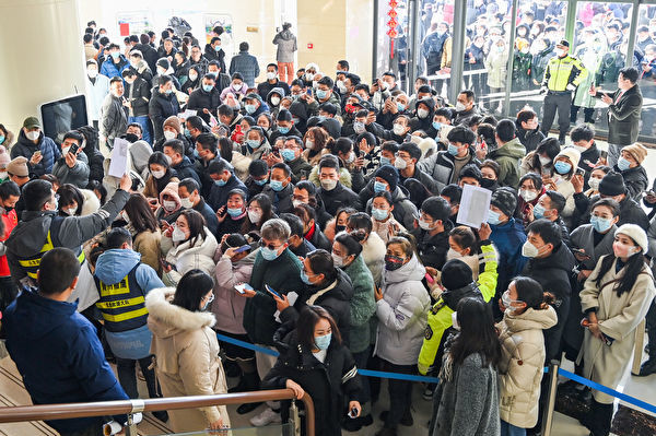 china’s-economic-slowdown-hits-jobs,-wages,-and-confidence