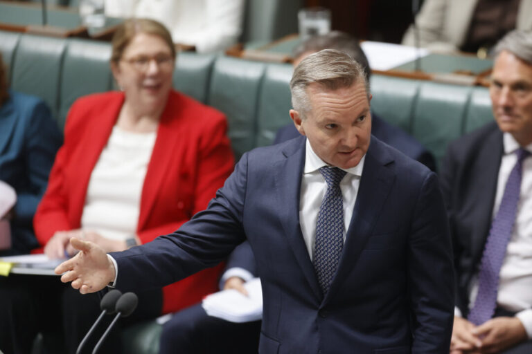 australia-locks-in-another-month’s-worth-of-fuel-supply:-minister