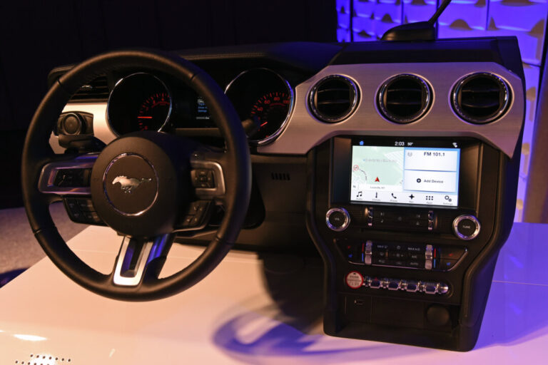 vehicles-are-increasingly-software-driven:-the-trade-offs-of-more-tech