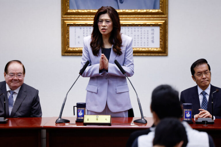 taiwan-opposition-leader-arrives-in-china-amid-beijing’s-military-threats