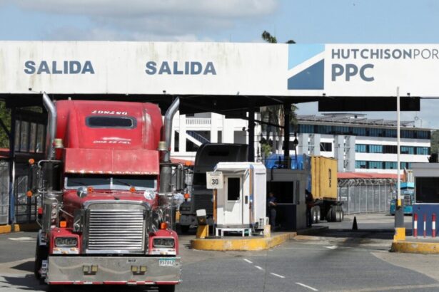 hong-kong-company-seeks-arbitration-against-maersk-over-panama-port