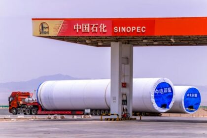 the-strait-of-hormuz-is-burning,-but-china-is-not-panicking