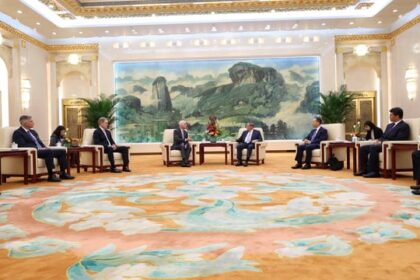 what-the-engagement-debate-misses:-visiting-china-is-not-the-same-as-understanding-it