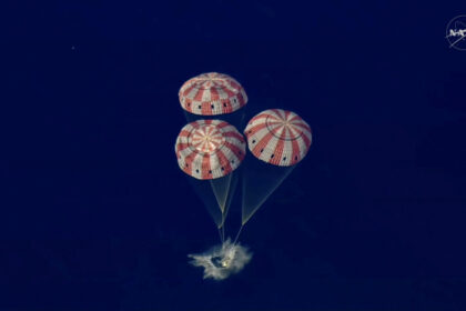 artemis-ii-mission-ends-with-splashdown-off-san-diego