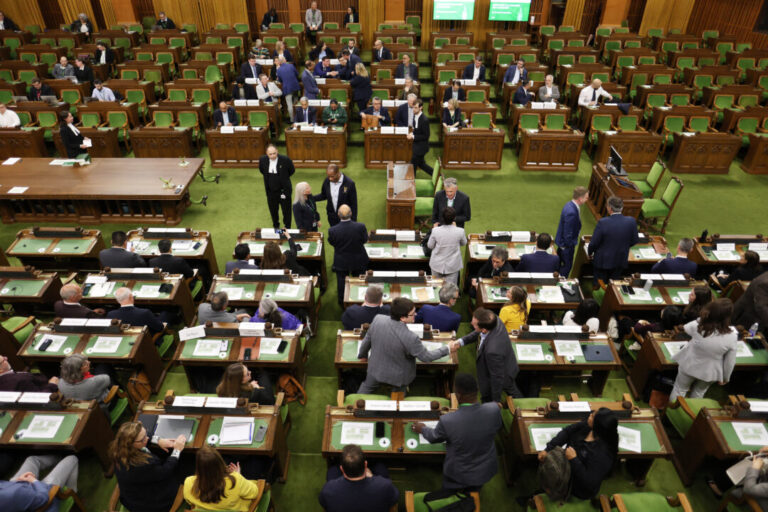 how-floor-crossings-may-be-affecting-canadians’-trust-in-democracy