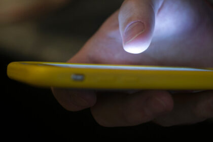 telecom-sector-facing-fragile-investor-sentiment-amid-price-wars:-analysts
