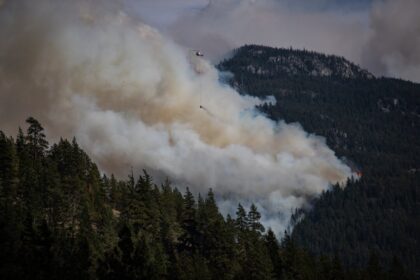 wildfire-near-peachland,-bc,-no-longer-out-of-control,-residents-could-soon-go-home