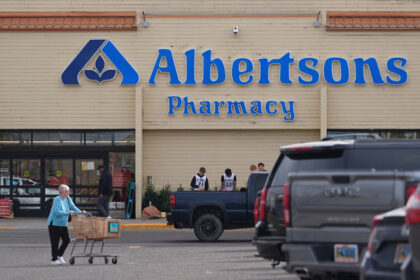 albertsons-swings-to-loss-on-$774-million-opioid-settlement