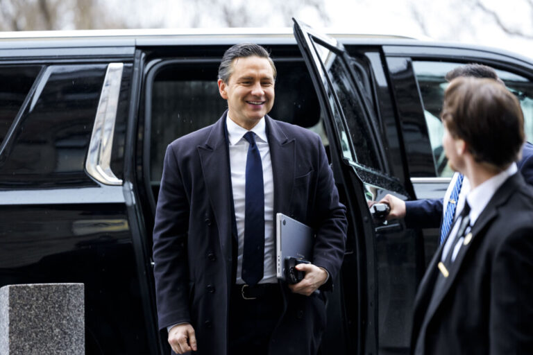 conservative-mps-back-poilievre-after-he-says-he’ll-lead-party-into-next-election