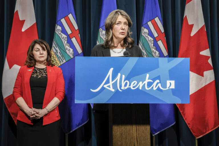 alberta-tables-bill-to-allow-private-medical-testing-without-referral
