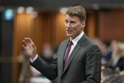 infrastructure-minister-says-no-conflict-of-interest-in-crown-corp-loan-to-wind-project