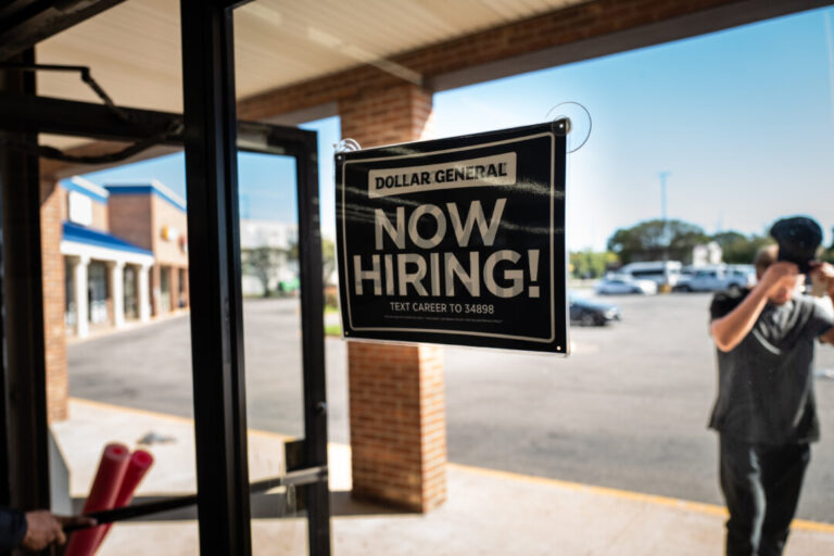 historically-low-jobless-claims-signal-stable-us-labor-market