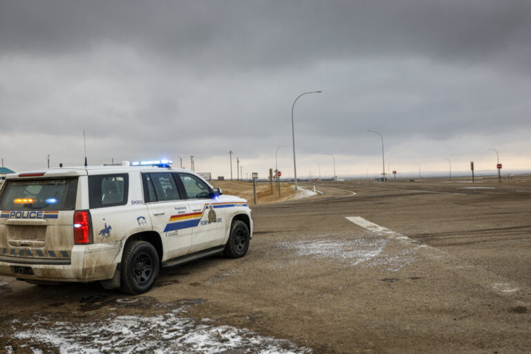mountie-justified-in-shooting-at-us-man-who-illegally-crossed-border-into-alberta,-probe-finds