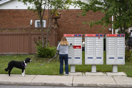 canada-post-replacing-door-to-door-delivery-with-community-mailboxes-for-136,000-addresses-this-year