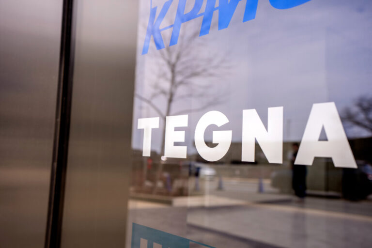federal-judge-temporarily-blocks-nexstar-tegna-merger-amid-antitrust-lawsuit