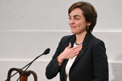 new-quebec-premier-christine-frechette-‘relieved’-after-carney’s-charter-comments