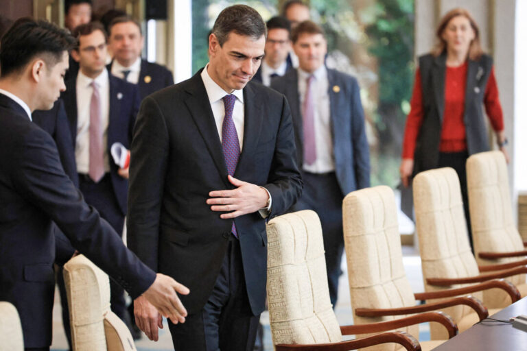 as-spanish-premier-urges-china-to-take-bigger-role-in-global-order,-analysts-see-risks