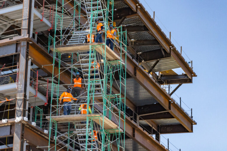 more-young-adults-show-interest-in-construction,-but-recruitment-challenges-remain:-report