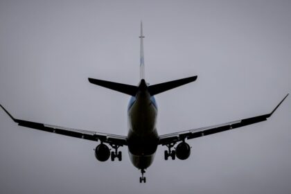 europe-has-5-months-supply-of-jet-fuel,-dutch-government-says