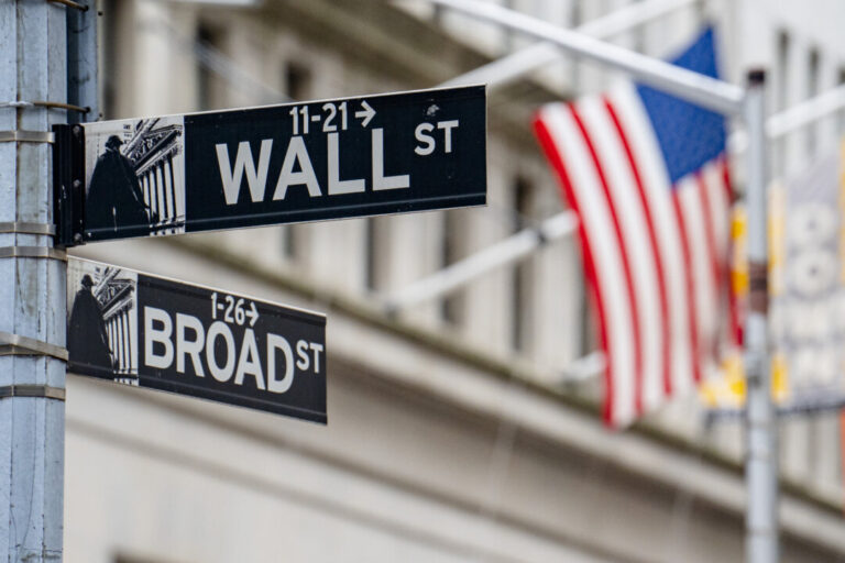 wall-street-strength-persists-as-iran-conflict-fails-to-dent-us-profits