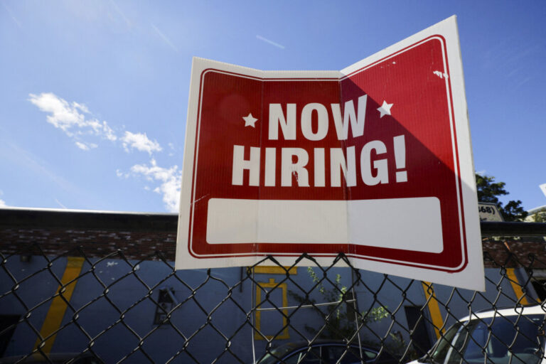 us-unemployment-claims-tick-up,-remain-below-2026-high