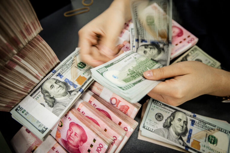 the-petroyuan-myth:-war-failed-to-shake-the-dollar