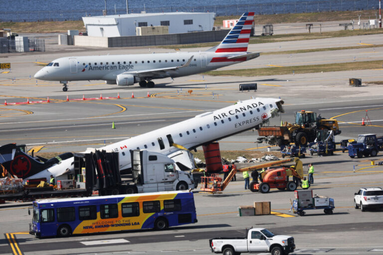 firefighter-heard-‘stop,-stop’-before-laguardia-crash-but-didn’t-know-it-was-meant-for-him,-probe-finds