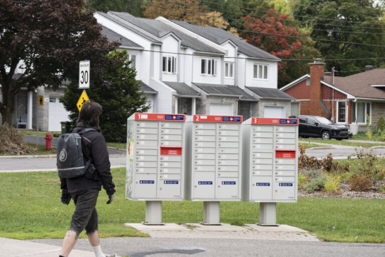 home-mail-delivery-on-rural-roads-to-continue:-canada-post 