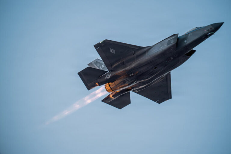 canadians-choose-capability-over-job-creation-in-f-35-versus-gripen-e-decision:-poll