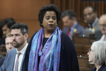 canadian-health-minister-eyes-possible-smoking-ban-in-wake-of-proposed-uk-law