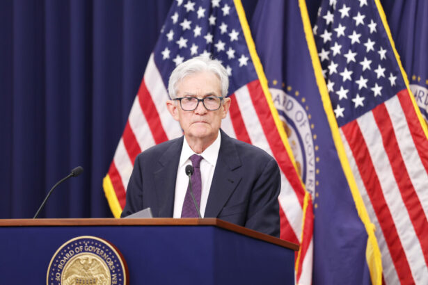 jerome-powell-to-remain-on-fed-board-after-his-term-as-chair-ends