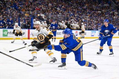 buffalo-fans-help-sing-‘o-canada’-after-microphone-malfunction