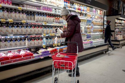 majority-of-canadians-question-ottawa’s-cost-of-living-response:-poll
