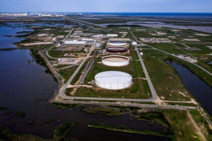us-moves-to-release-up-to-92.5-million-barrels-of-oil-from-reserves