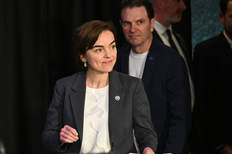 quebec-premier-feels-bound-by-labrador-energy-deal-despite-expiration-date
