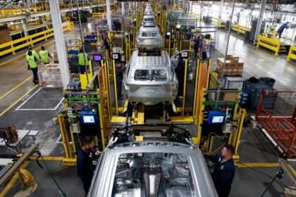 us-manufacturing-activity-holds-steady-despite-surging-costs