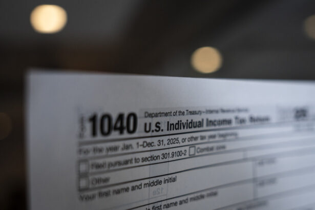 tens-of-millions-of-taxpayers-may-be-owed-irs-refunds-from-pandemic-era:-watchdog