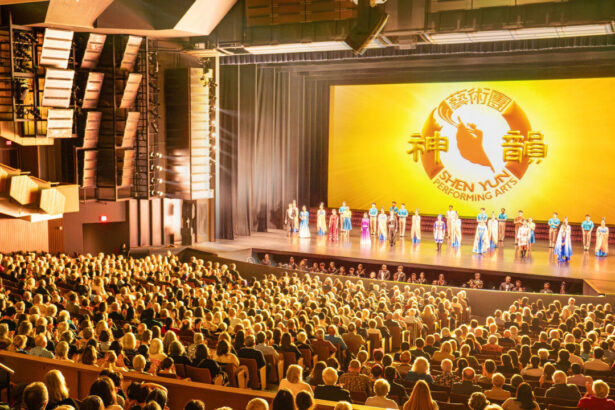 chinese-consulate-pressured-vancouver-city-official-to-cancel-shen-yun-shows