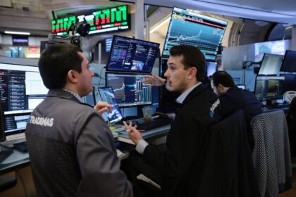 stocks-mixed-as-wall-street-rebounds,-oil-stays-elevated-amid-iran-war-risks
