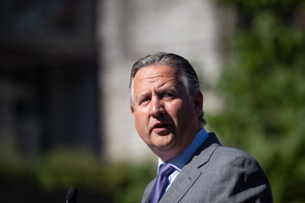 bc-cabinet-minister-under-rcmp-investigation-for-beijing-ties,-former-vancouver-mayor-says