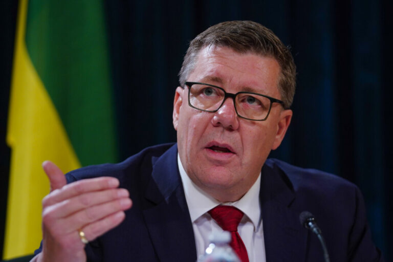 saskatchewan-launches-postcard-survey-seeking-public-feedback-on-youth-social-media-ban