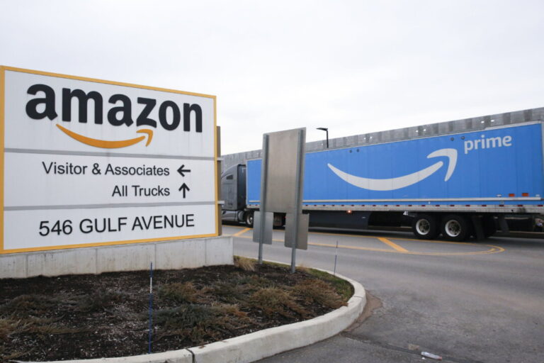 amazon-opens-logistics-network-to-outside-businesses:-what-it-means