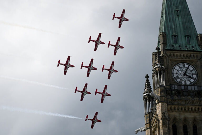 mcguinty-vows-update-on-snowbirds-this-month,-as-tories-warn-about-fleet’s-future
