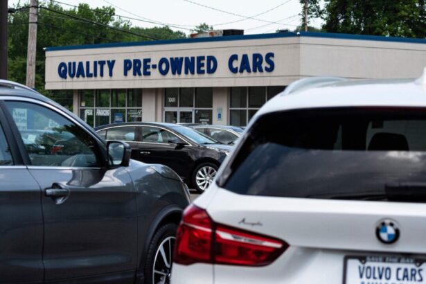 used-car-prices-fall-in-april-for-1st-time-since-november-amid-high-fuel-costs