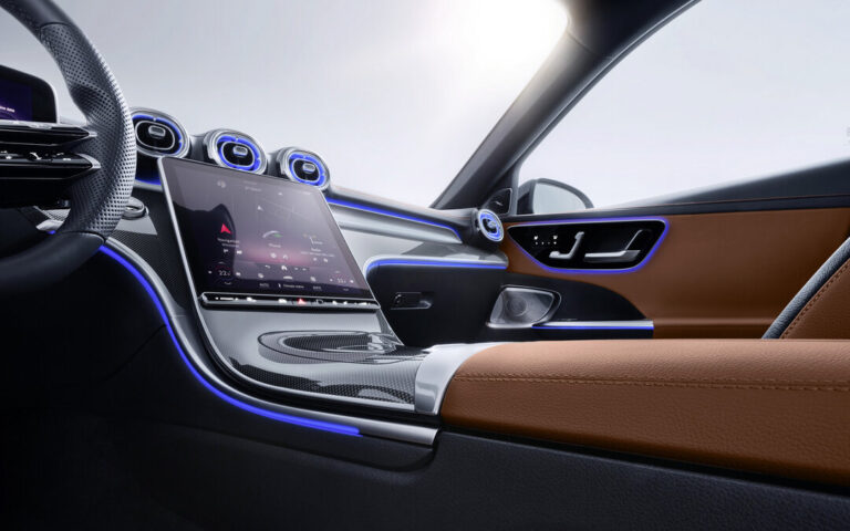 mercedes-benz-recalls-144,000-vehicles-for-blank-instrument-panel-displays