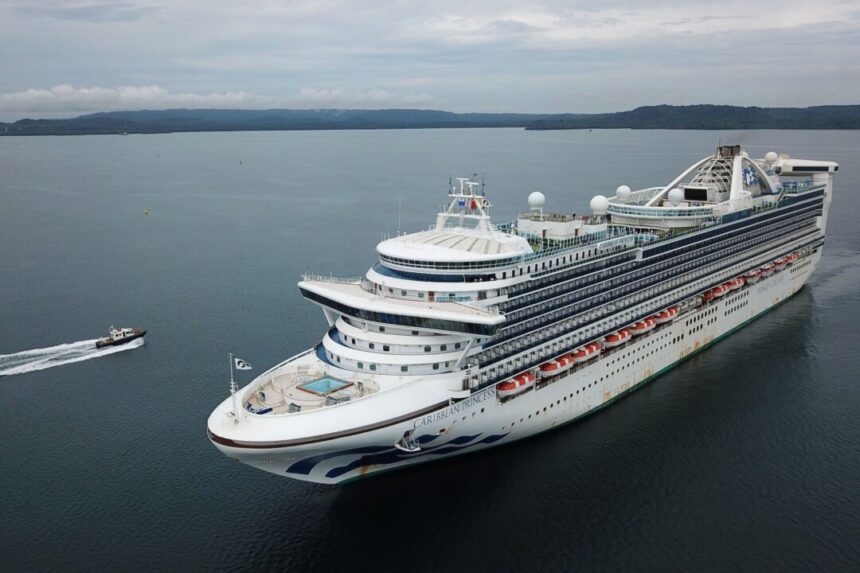 cruise-ship-docks-in-florida-after-norovirus-sickens-145