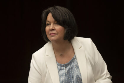 more-than-a-dozen-people-have-broken-lobbying-act-without-being-charged:-commissioner